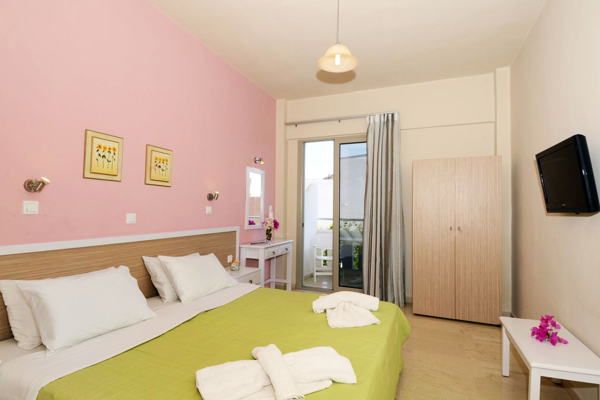 Costas & Chrysoula rooms & apartments